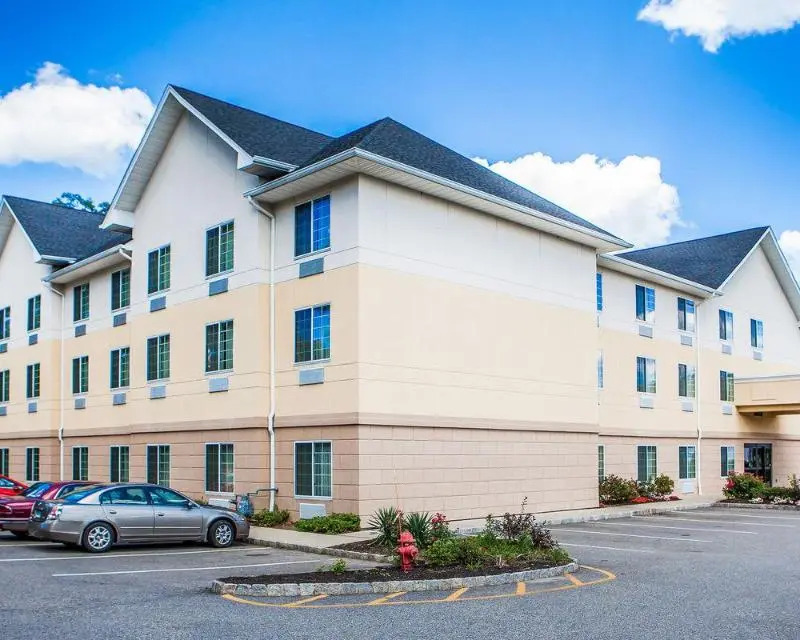 Comfort Suites