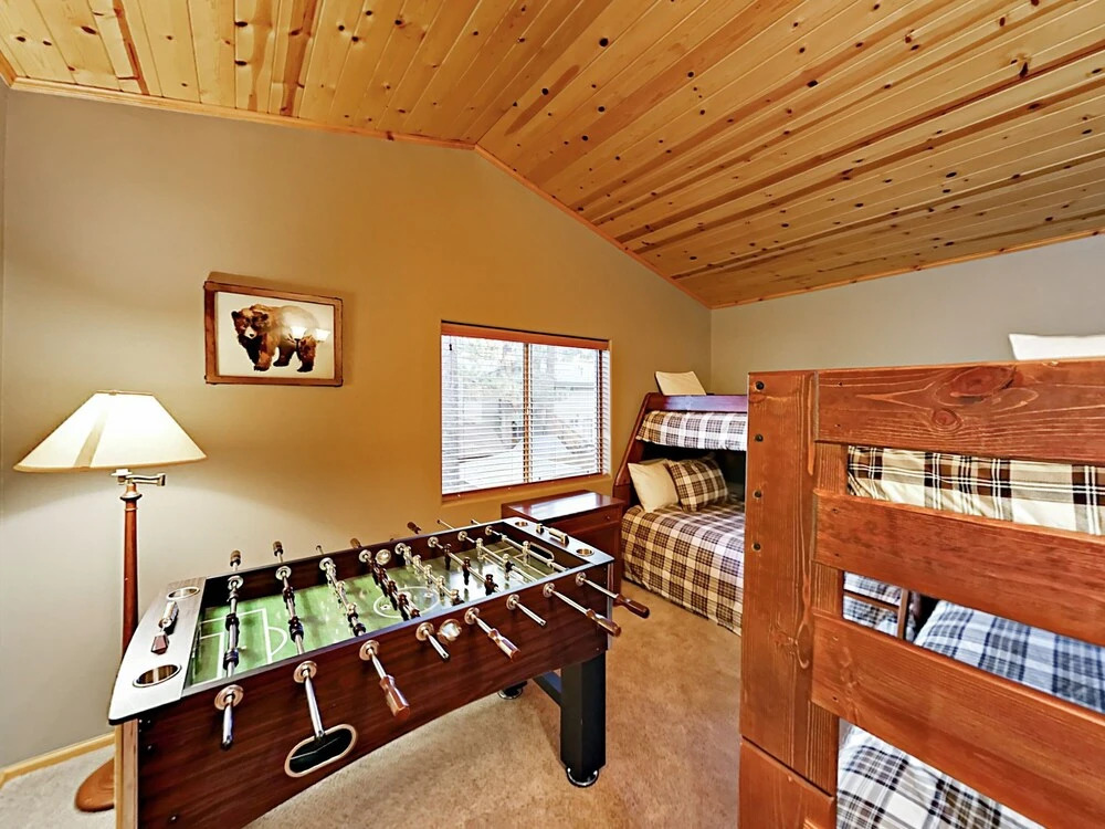 585 Golden West Drive Home 3 Bedrooms 2 Bathrooms Home