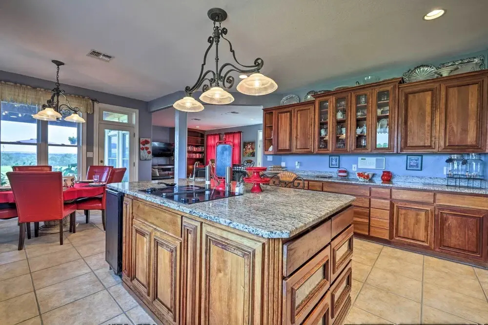 Extravagant 4,500 Sq Ft Home in Hill Country!