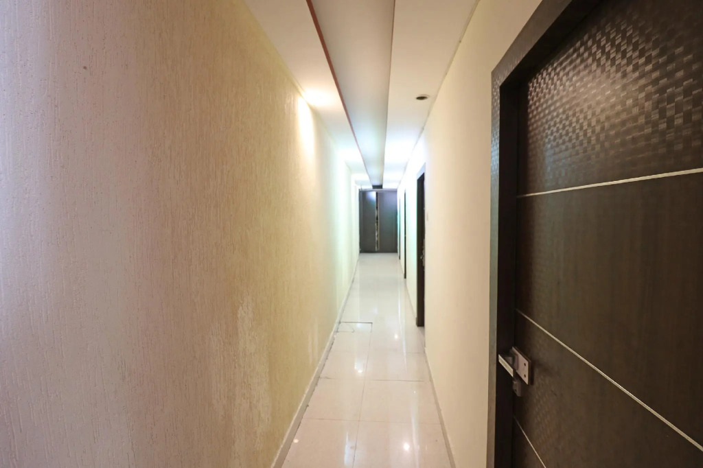 OYO 4073 Hotel Esskay