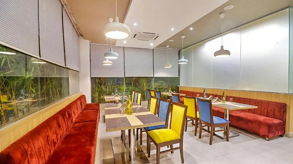FabHotel Eminent Suites Gachibowli