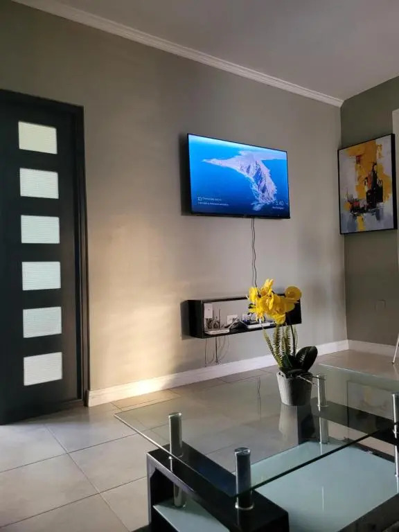 Odyssey on the 5th - Exquisite Luxury Apt