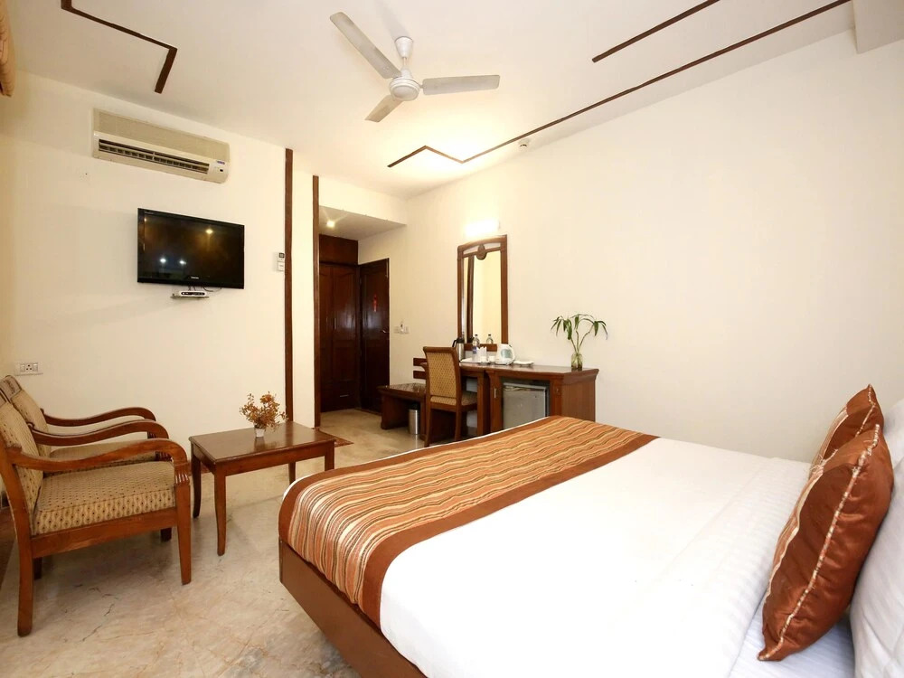 OYO 808 Hotel Alora