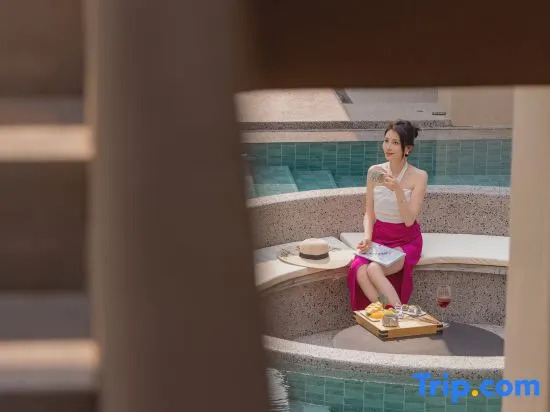 Xishuangbanna Jinghong Hepuli Yue Resort Hotel （Gaozhuang Starlight Night Market Branch）