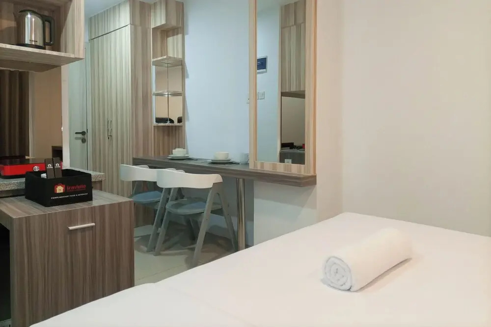 Simply Look And Cozy Studio At De Prima Apartment