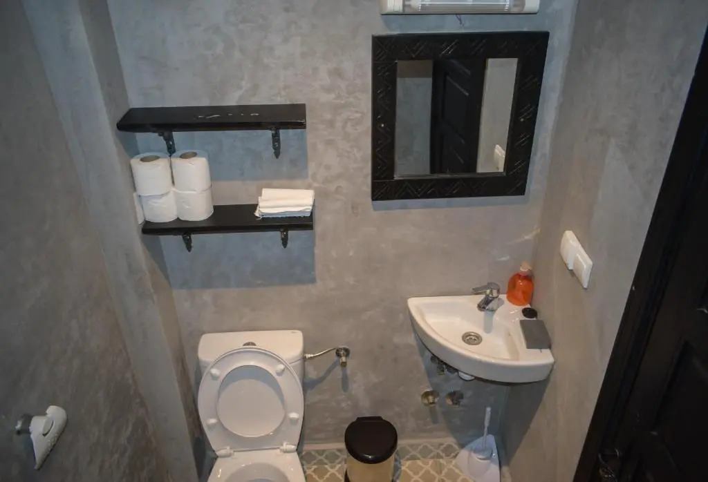 Bouad Seafront Apartments & Rooms