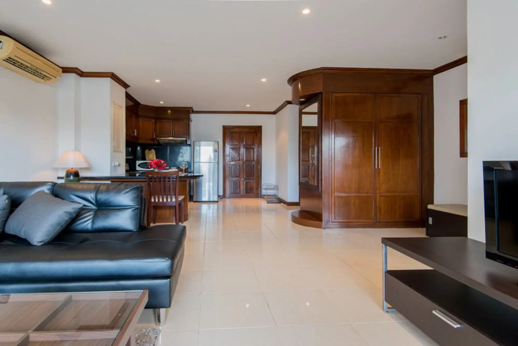Diamond Condo Patong by Chattha
