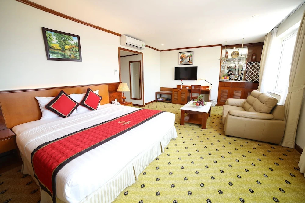 Sunny Hotel