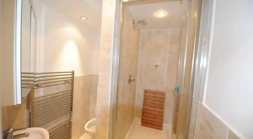 Cosway Serviced Apartments
