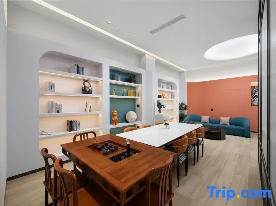 Jifen Qingchen Hotel (Yongkang Jiuling West Road Baolong Plaza)