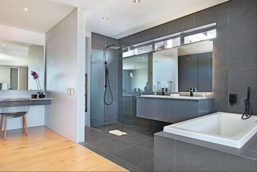 Elements Luxury Suites