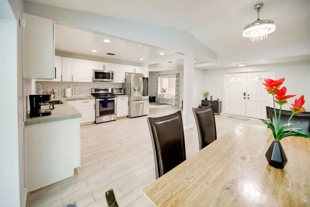 Canal Access & Private Pool: Cape Coral Oasis!