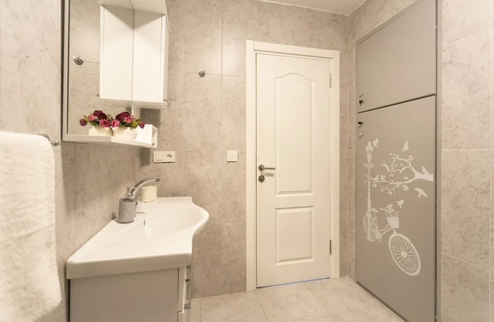 Sirena's Suites