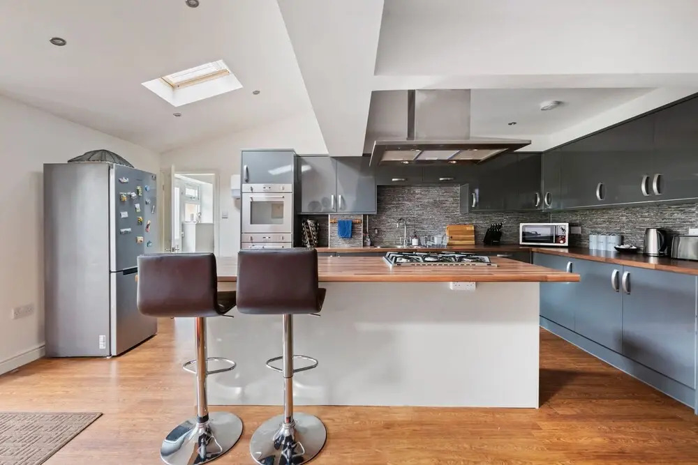 NEW Bright & Stylish 4BD Home City Centre of Leeds
