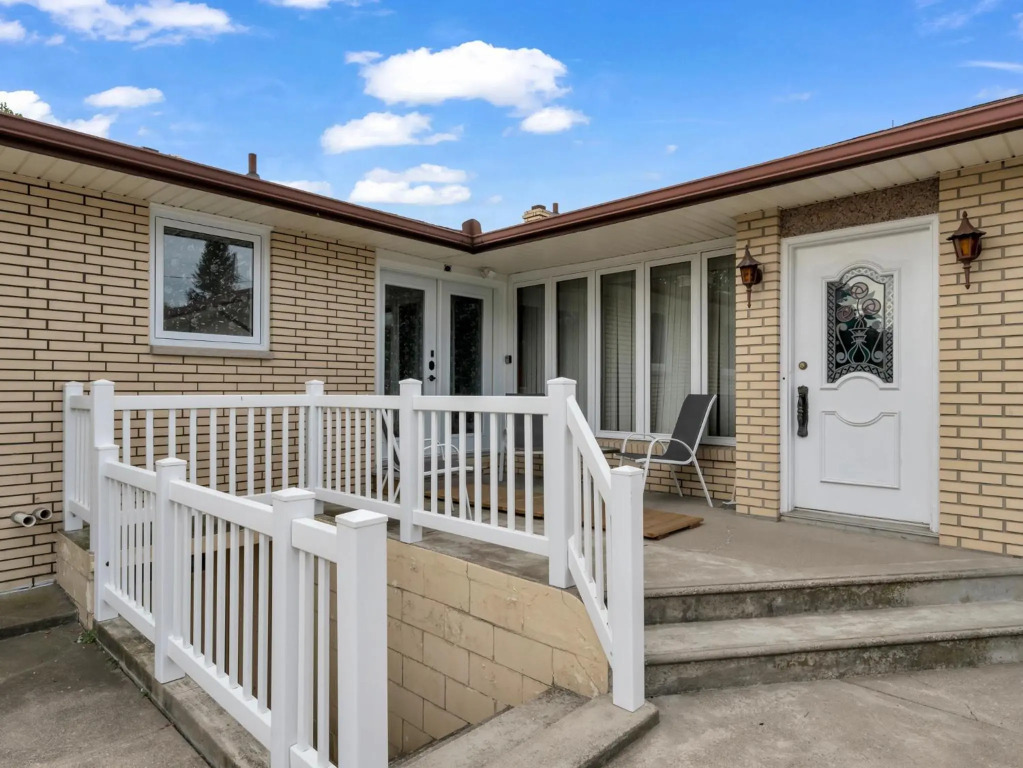 Seacliff Beach Park Bungalow, convenient location, all amenities