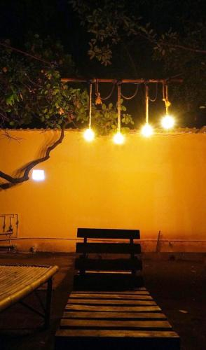 Seinfeld's Cafe and Hostel
