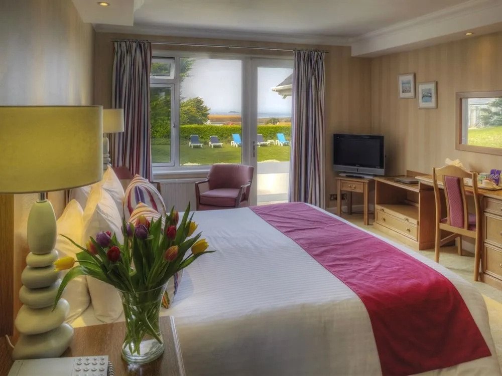 Treglos Hotel
