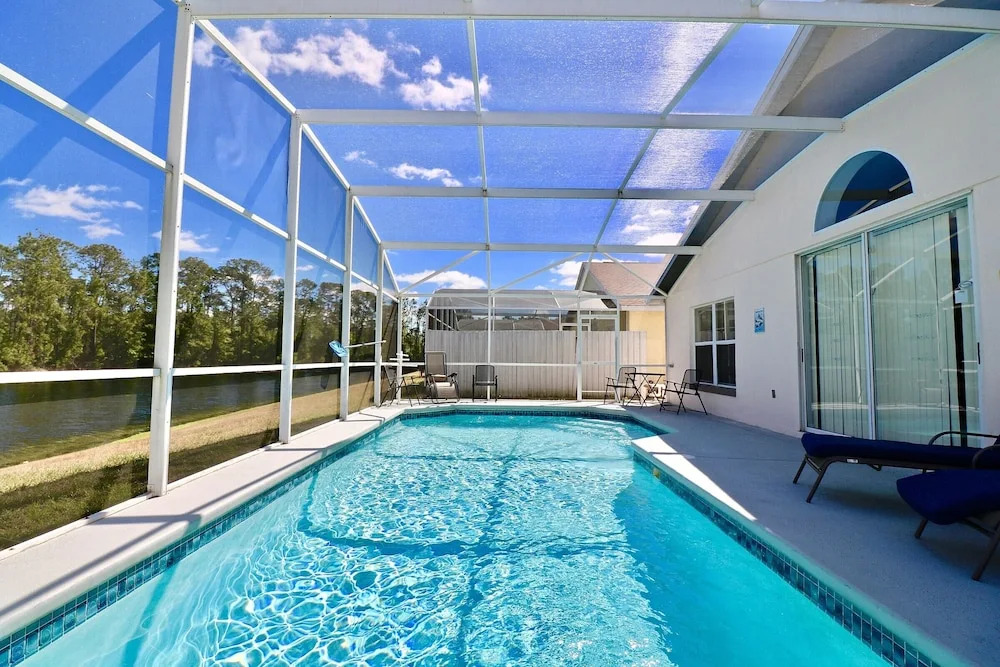 Vibrant and Chic Home w Private Pool & Lake View