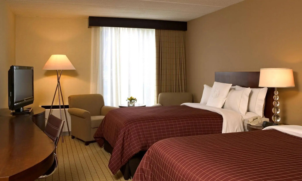 Sheraton Milwaukee Brookfield