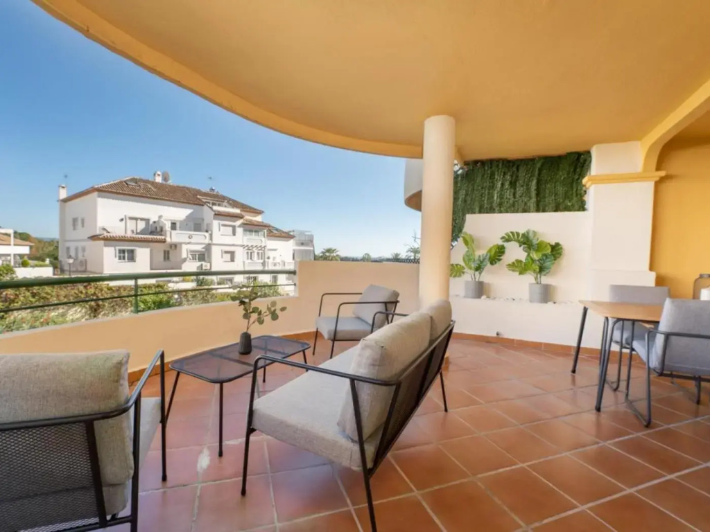 Señorío de aloha 2 bedroom within walking distance to Puerto Banus