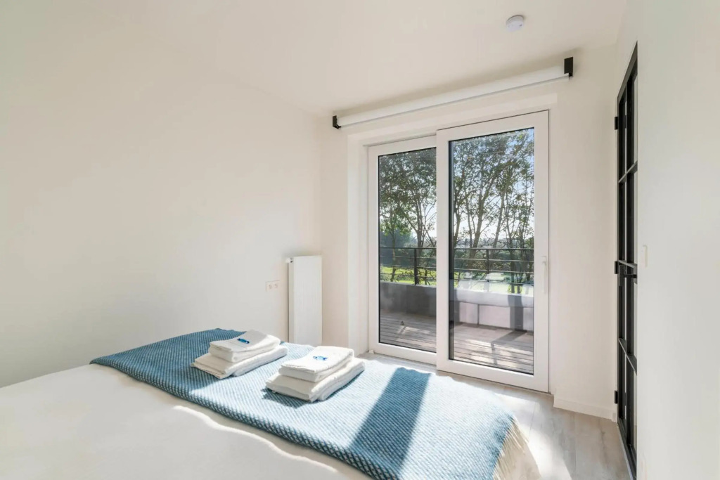 The Waves-Luxurious 3bedroom app w big terrace & garage