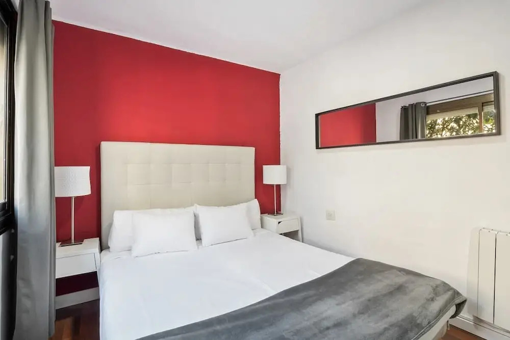 Comfortable 2 Bedroom Flat Near Florida Station