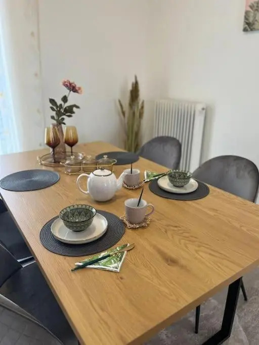 Top roof appartment Oropos 5' beach
