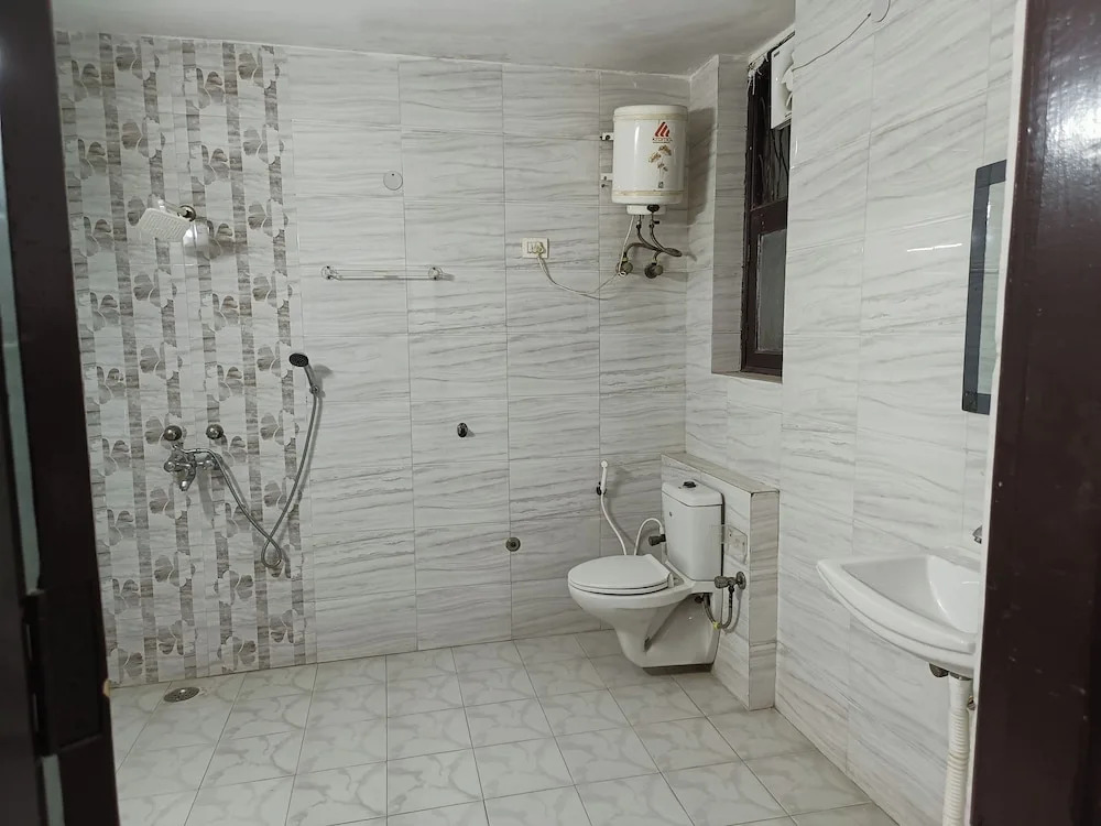 Swastika Homes Near Wave City Center Noida