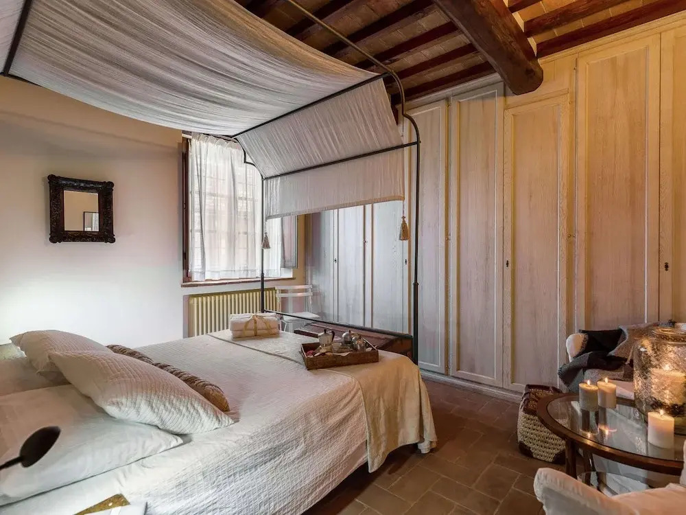 Villa in Cortona with Private Pool