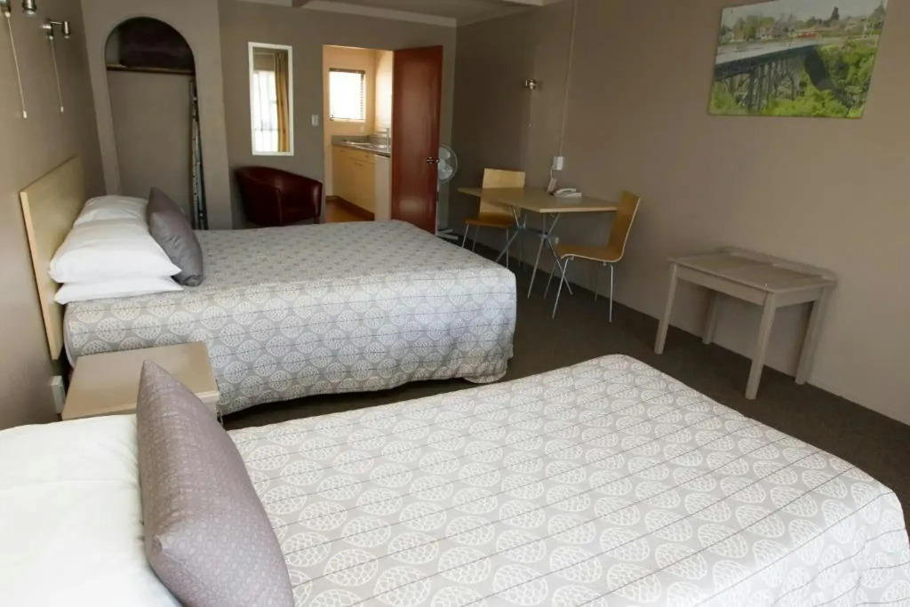 Aspen Manor Motel