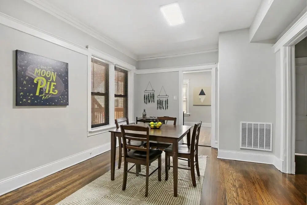 2BR Comfy & Chic Sunnyside Apt near Shop