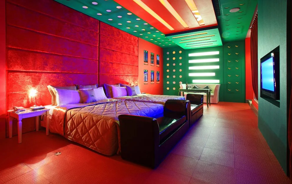 8th Platform Motel