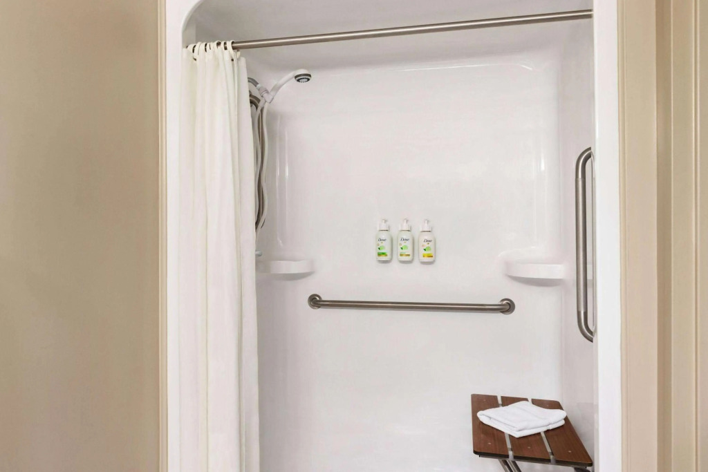 Atlantic Host Hotel, Trademark Collection by Wyndham