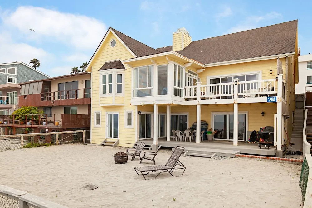 1121 Oceanside - 4 Br Home