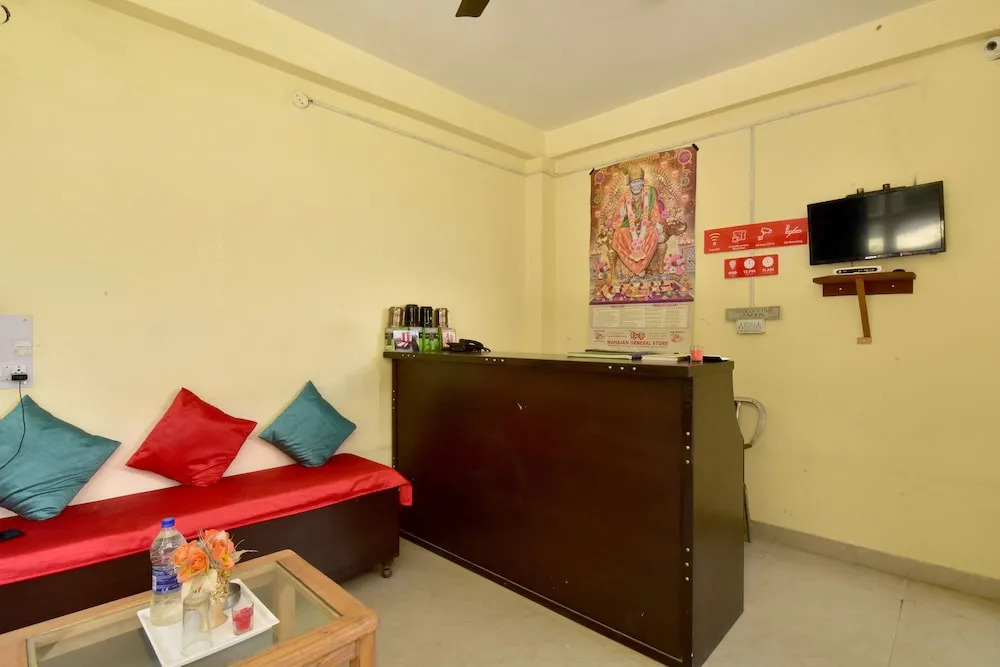 OYO 16988 Hotel White Orchid