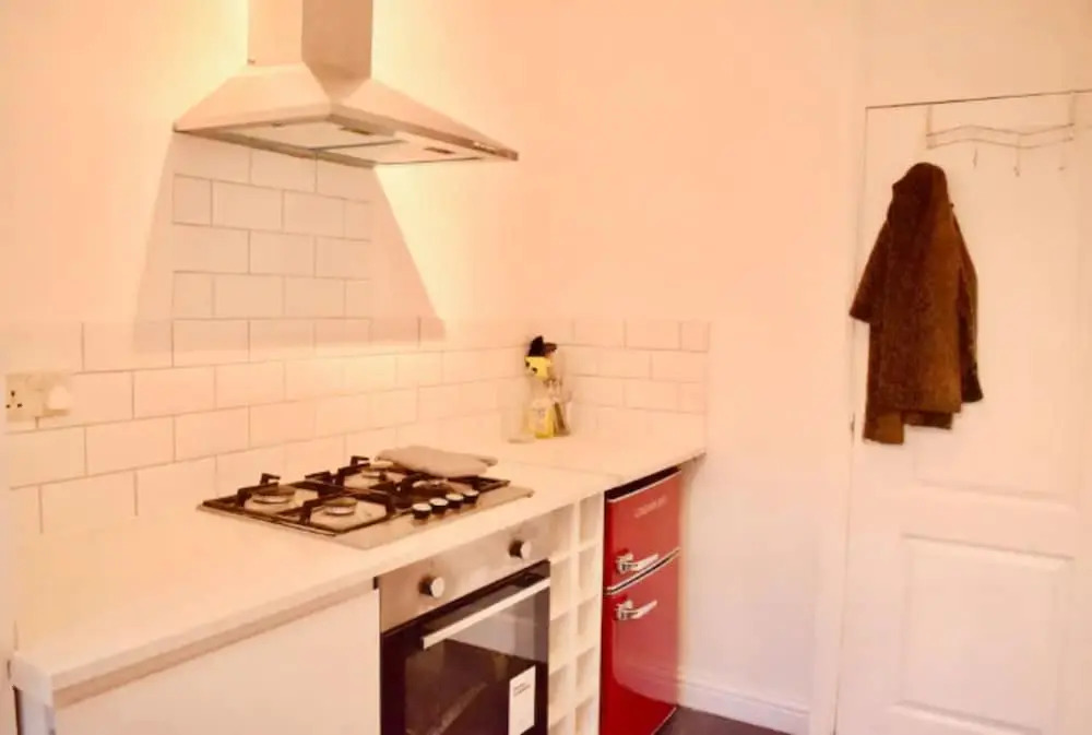 Spacious 3 Bedroom Flat Near Vibrant Camberwell