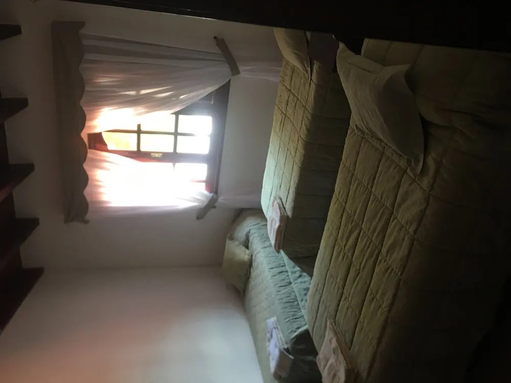 Beautiful House 2 to 9 People