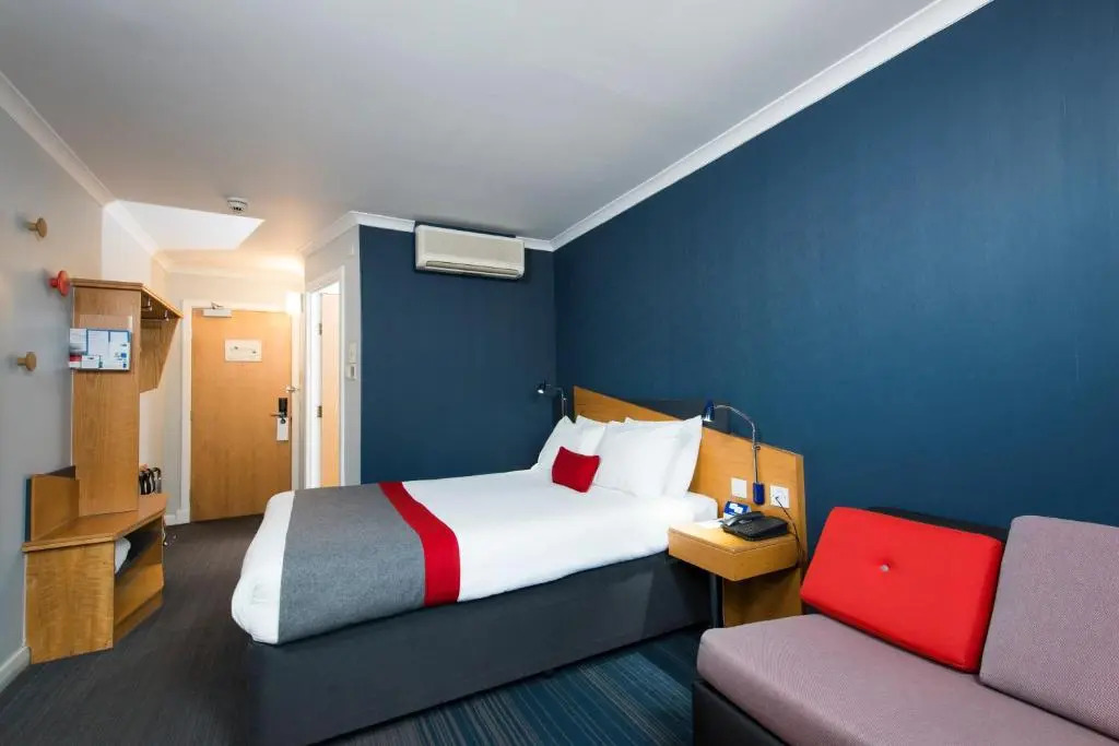 Holiday Inn Express Taunton East by IHG
