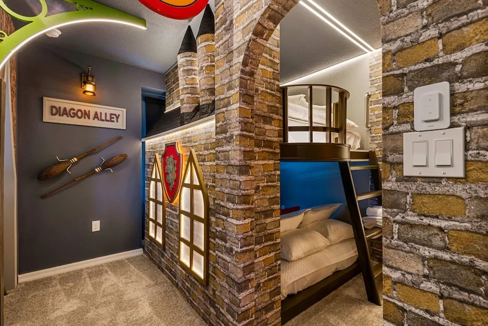 Stunning 5Bd w Pool Game Room Near Disney 16172