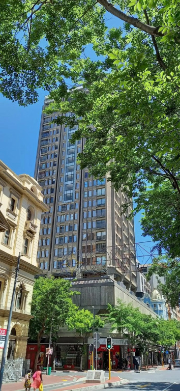 Modern, central, at 19th floor with amazing views