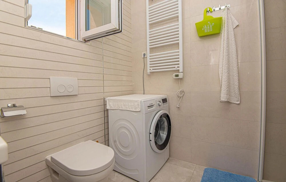 Stunning Apartment in Primosten With Wifi and 3 Bedrooms