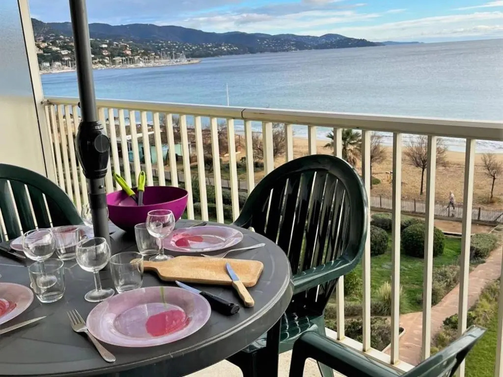 Appartement Le Lavandou, 1 pièce, 3 personnes - FR-1-251-208