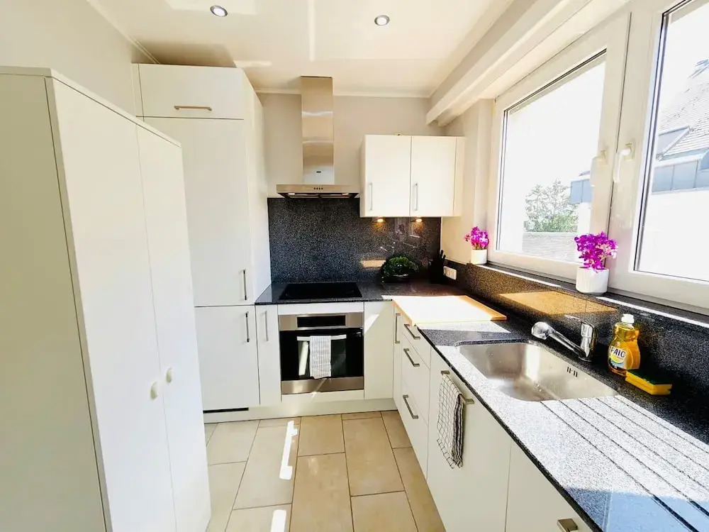 Chic Urban Stay 2BR with parking