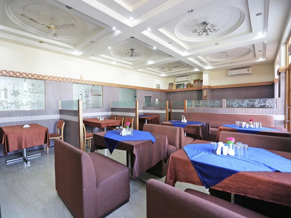 OYO 9955 Hotel Swaruchi Palace