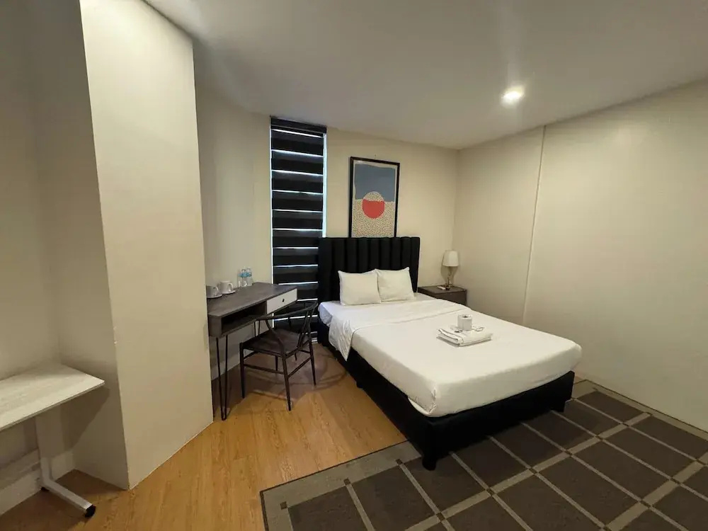 The Circuit Manor Hotel near Ayala Malls Circuit