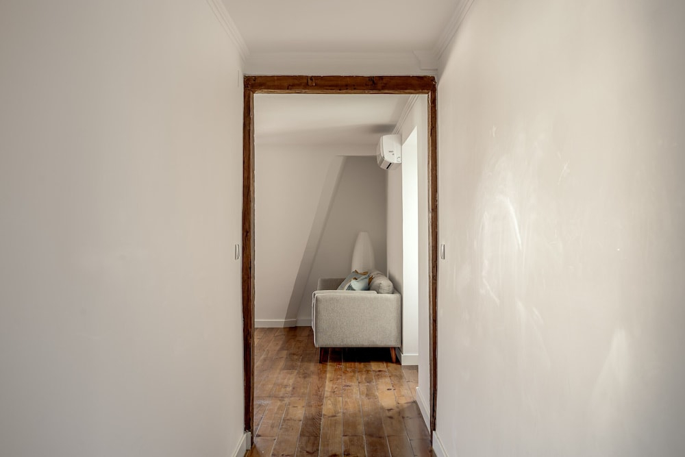 Bairro Alto Garden View II by Homing