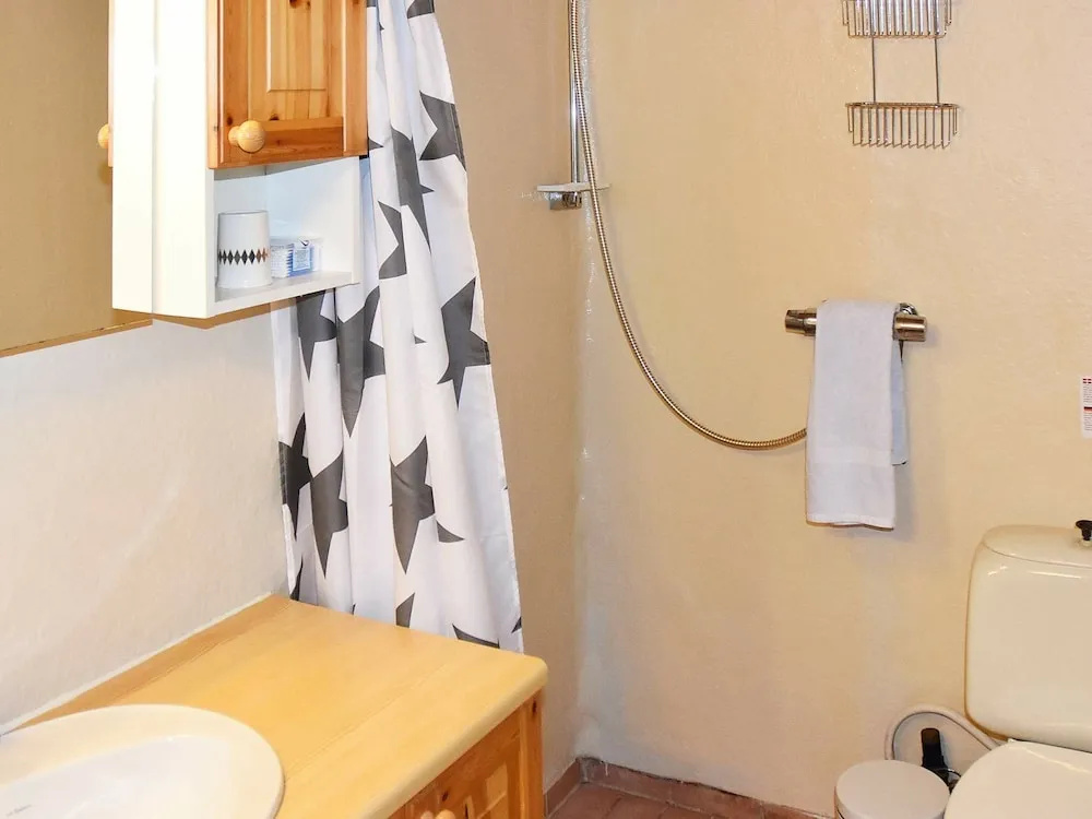 6 Person Holiday Home in Sæbø