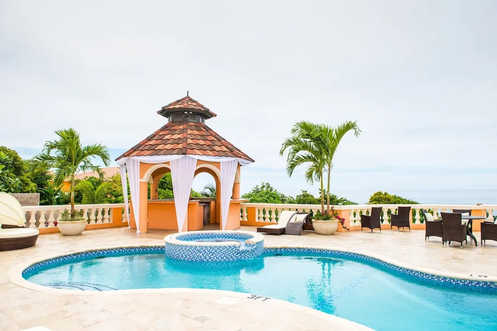 Villa Sweet Villa