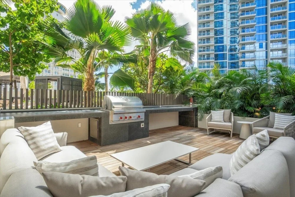 Sky Ala Moana 2907 1 Bedroom Condo by RedAwning