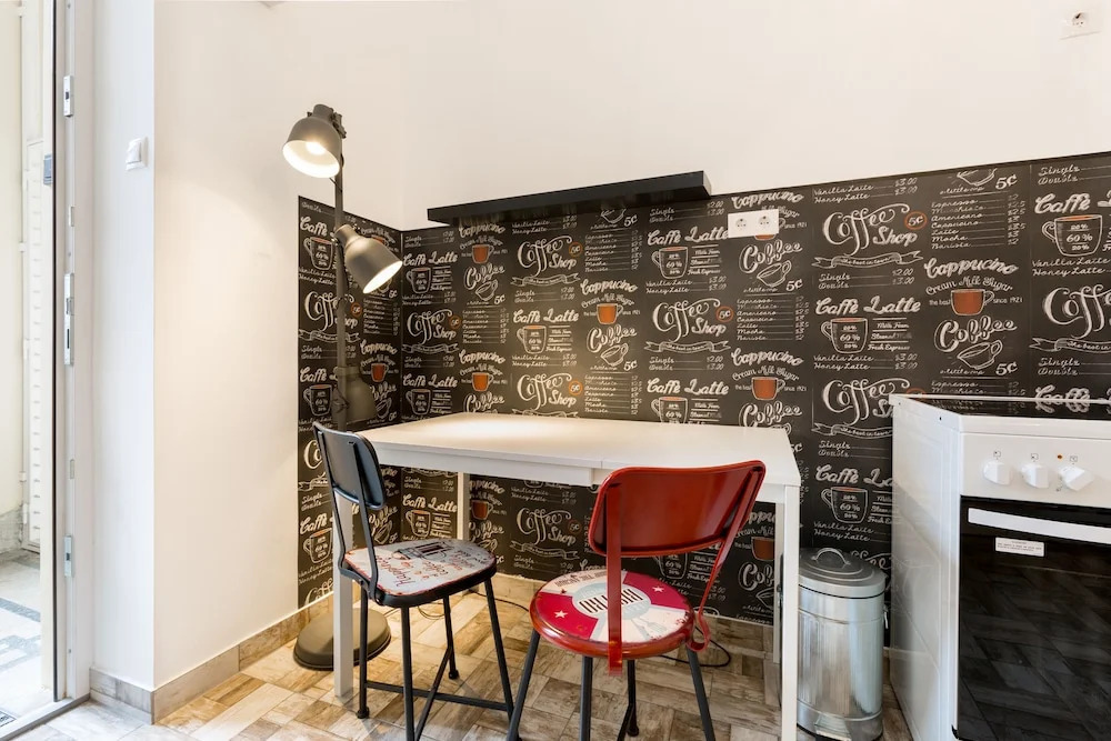 Apartment Cafe